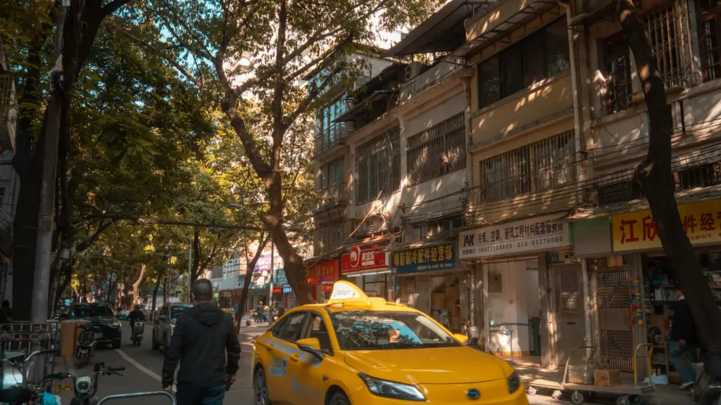 Local taxi service in Hubli for convenient city travel and daily commutes.